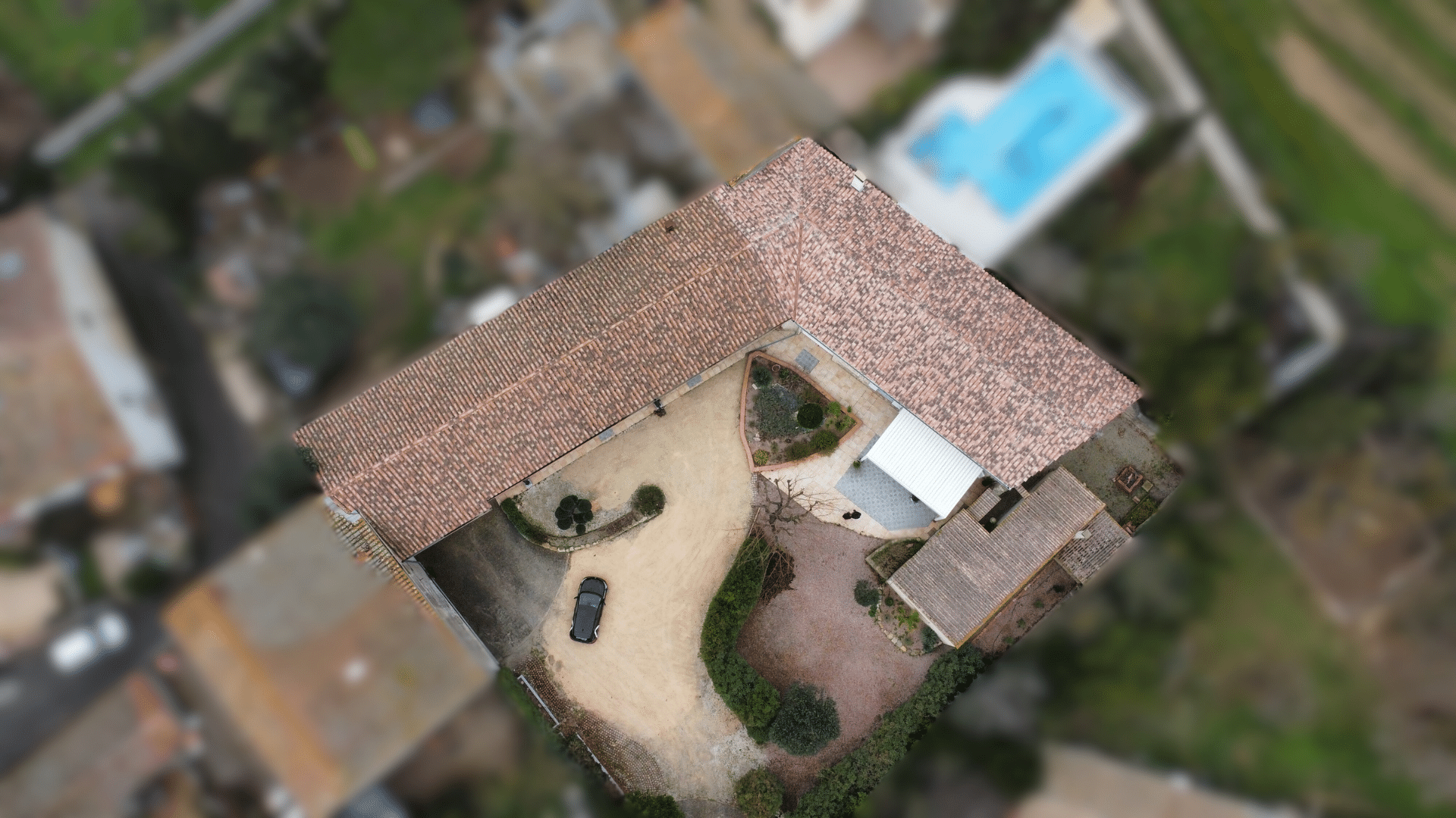 Rénovation complète de la toiture d’une ferme près de Castelnaudary (11)