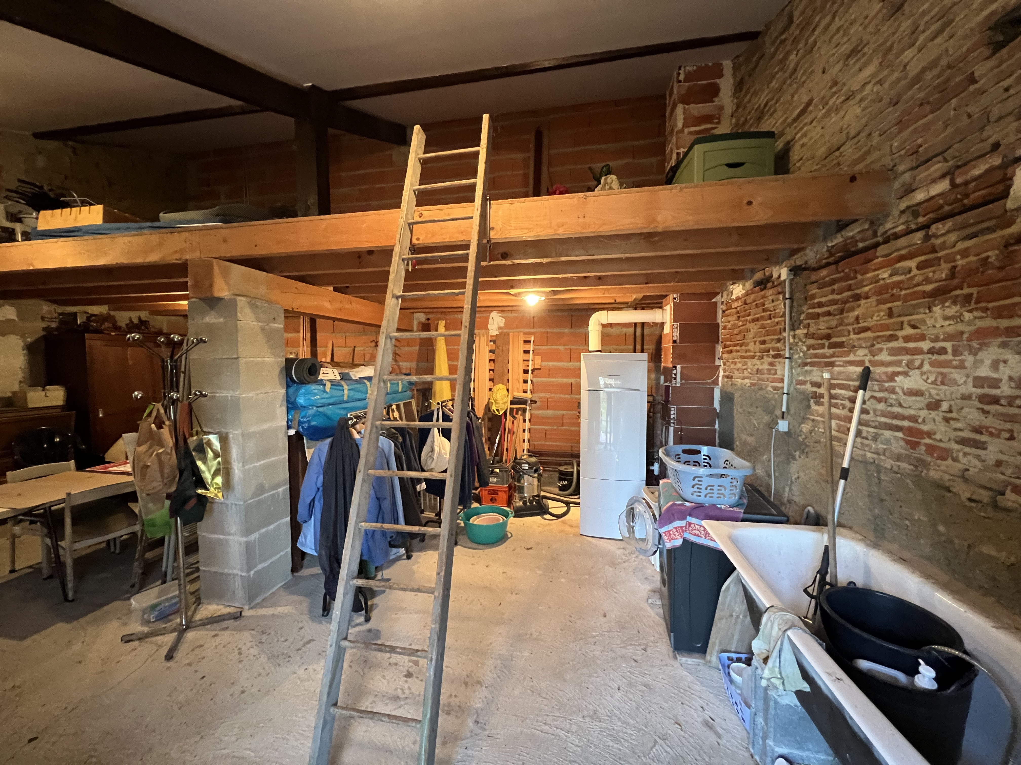 Transformation d’un ancien garage en studio étudiant à Lanta (31)