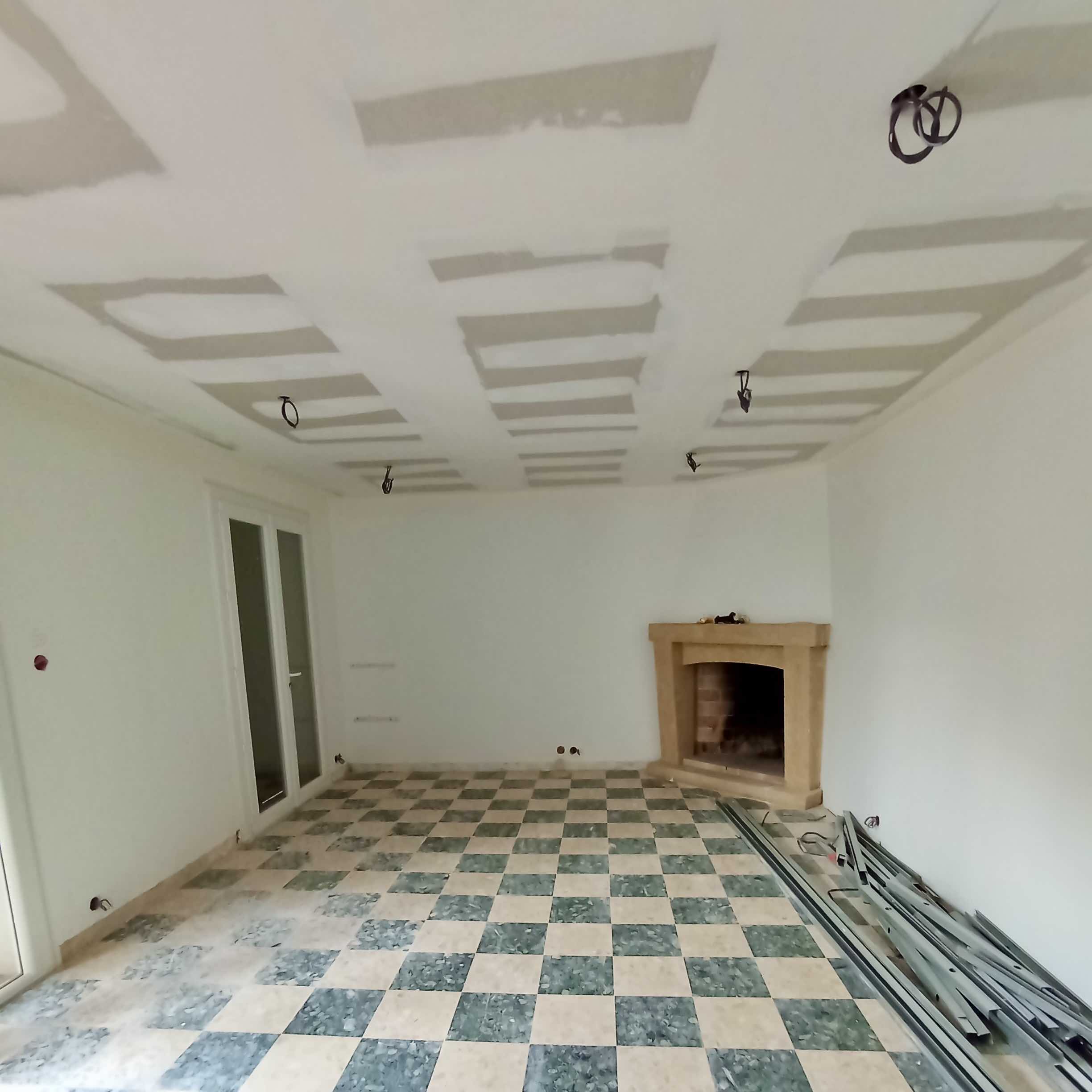 Rénovation du rez-de-chaussée d’une maison 🏡 à étage à Uchaud, dans le Gard.