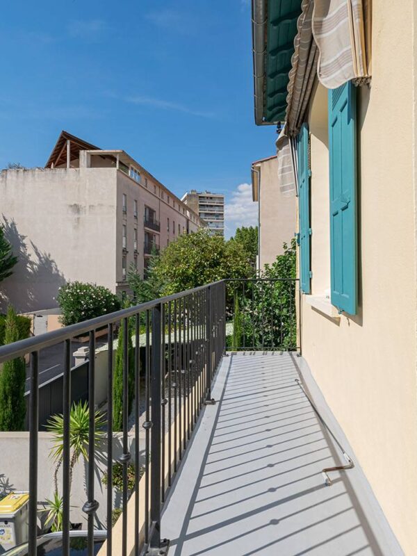 Rénovation d’une façade à Aix-en-Provence (13)