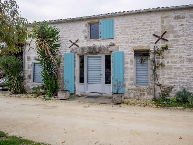 Rénovation d’une grange à Dompierre-sur-Mer (17)