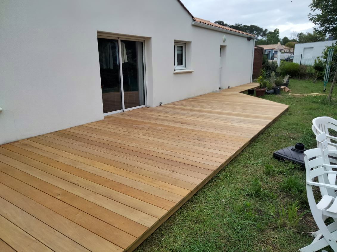 Installer une pergola pour profiter de votre extérieur