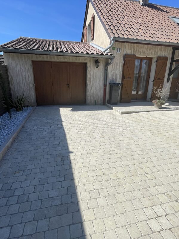 Rénovation d’une cour extérieure à Mâcon (71)