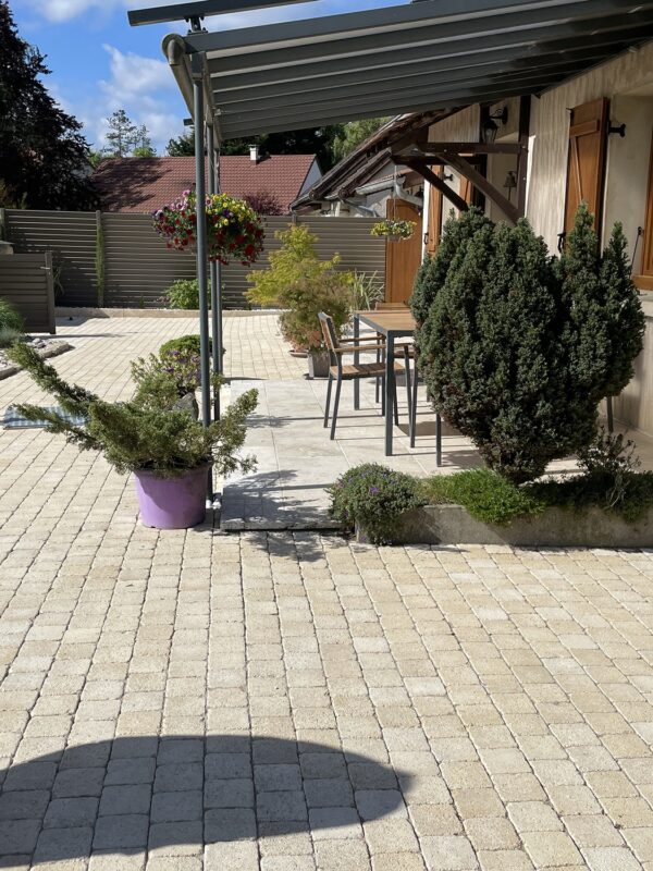 Rénovation d’une cour extérieure à Mâcon (71)