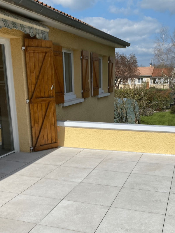 Rénovation d’une toiture-terrasse à Villars les Dombes (01)
