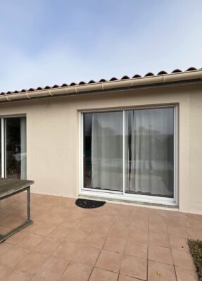 Ravalement de façade et installation d’une pergola bioclimatique à Cugnaux (31)