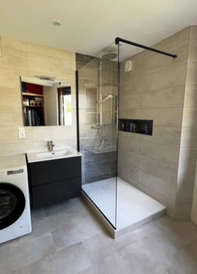 Création d’une salle de bain et d’une buanderie accessibles à Lantriac (43)
