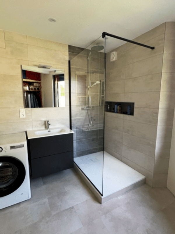 Création d’une salle de bain et d’une buanderie accessibles à Lantriac (43)