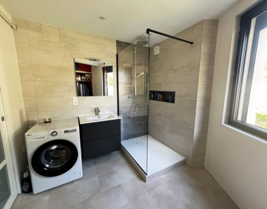 Création d’une salle de bain et d’une buanderie accessibles à Lantriac (43)
