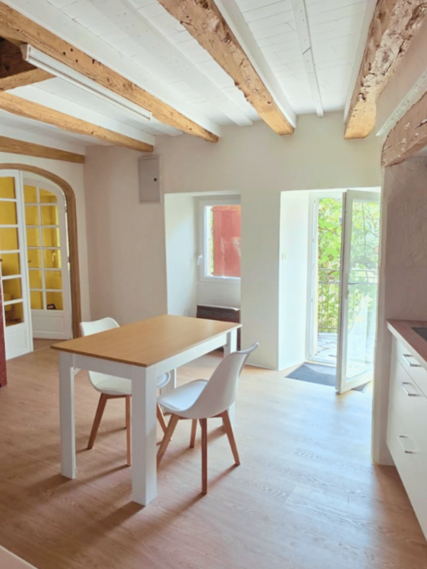 Rénovation et modernisation d’une maison secondaire à Mouret (12)