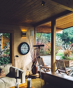 Agrandir son espace de vie avec une veranda